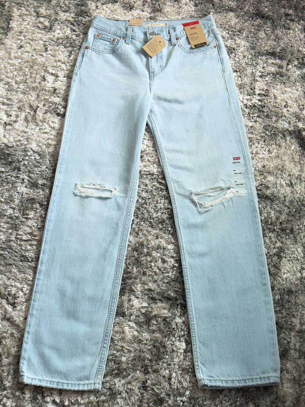 levi’s low pro jeans in "charlie won" light wash ♡ - Picture 3 of 3